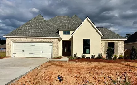 2028 White Dove Dr, Madisonville, LA 70447