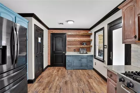 Kitchen - 45 E Carmack Dr, Chalmette, LA 70043 photo 3 of 3