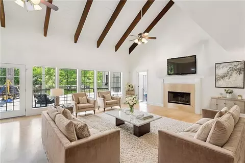 Living - 114 Kendrick Dr, Slidell, LA 70461 photo 1 of 3
