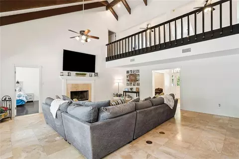 Living - 114 Kendrick Dr, Slidell, LA 70461 photo 2 of 3