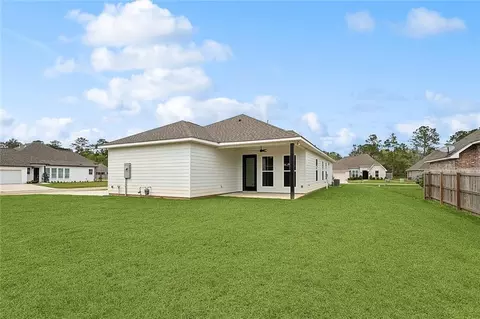 Exterior - 72701 Robindale Dr, Covington, LA 70435 photo 3 of 4