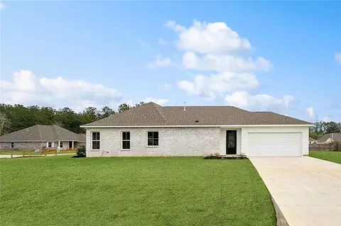 Exterior - 72701 Robindale Dr, Covington, LA 70435 photo 4 of 4