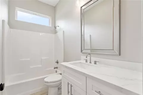 Bath - 72701 Robindale Dr, Covington, LA 70435 photo 3 of 3