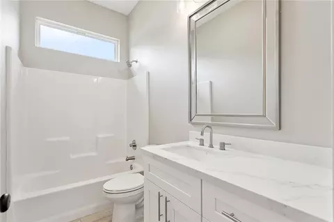 Bath - 72701 Robindale Dr, Covington, LA 70435 photo 3 of 3