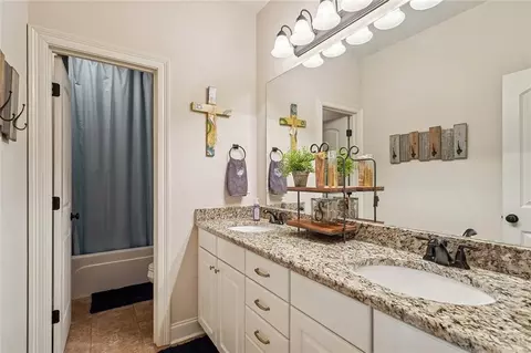 Bath - 1621 Orchard Dr, Covington, LA 70435 photo 3 of 3