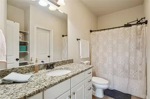 Bath - 1621 Orchard Dr, Covington, LA 70435 photo 2 of 3
