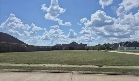 131 Pecan Bayou Dr, Alexandria, LA 71303
