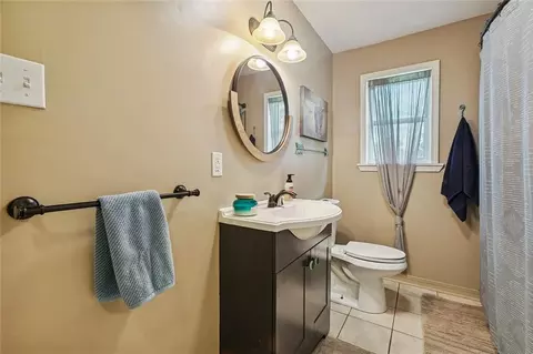 Bath - 20 Green Hills Dr, Covington, LA 70435 photo 2 of 3