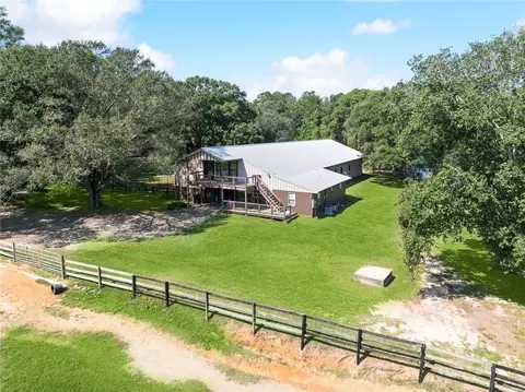 Exterior - 20 Green Hills Dr, Covington, LA 70435 photo 16 of 16