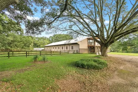 Exterior - 20 Green Hills Dr, Covington, LA 70435 photo 2 of 16