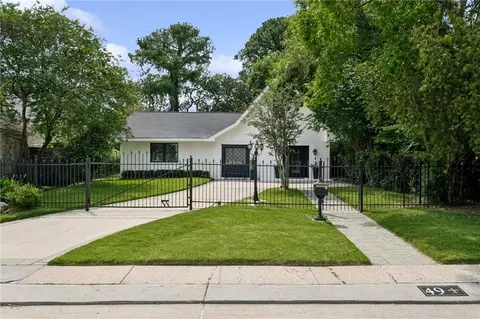 49 Gull St, New Orleans, LA 70124