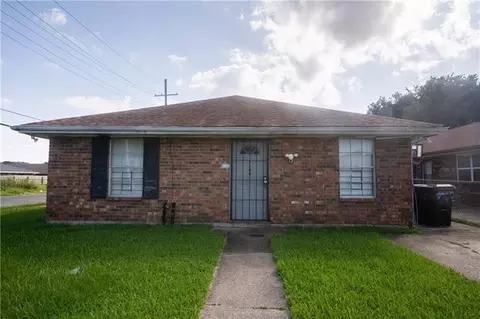 7700 Arcadia Ln, New Orleans, LA 70128