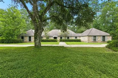 721 Highway 1085 Hwy, Madisonville, LA 70447