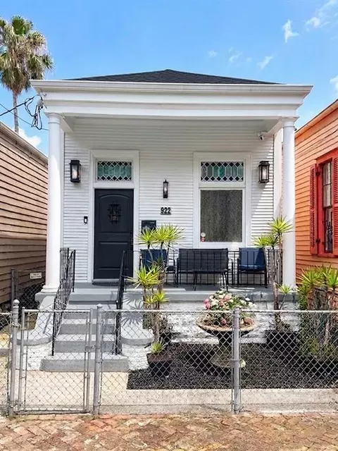 922 Ninth St, New Orleans, LA 70115