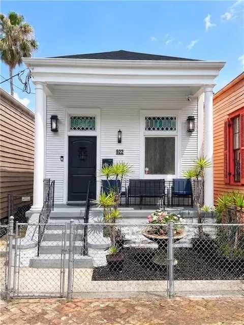 922 Ninth St, New Orleans, LA 70115
