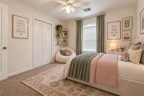 Bedroom - 329 Allie Ln, Luling, LA 70070 photo 5 of 6