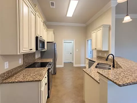 Kitchen - 19456 Deerfield Loop, Loranger, LA 70446 photo 2 of 2