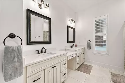 Bath - 23752 Monarch Pt, Springfield, LA 70462 photo 1 of 3