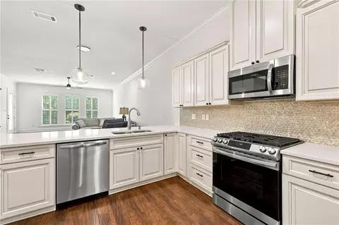 Kitchen - 23752 Monarch Pt, Springfield, LA 70462 photo 2 of 2