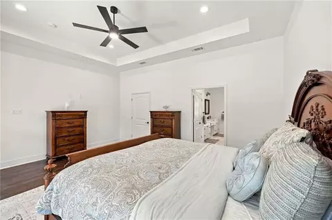 Bedroom - 23752 Monarch Pt, Springfield, LA 70462 photo 2 of 4