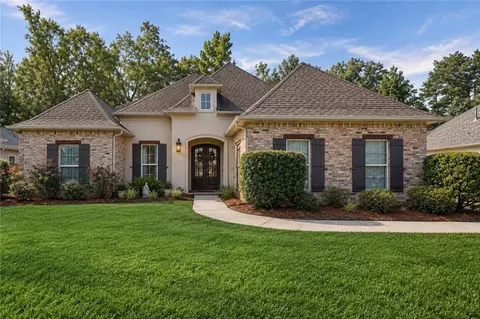 725 Poplar Creek Ct, Covington, LA 70433