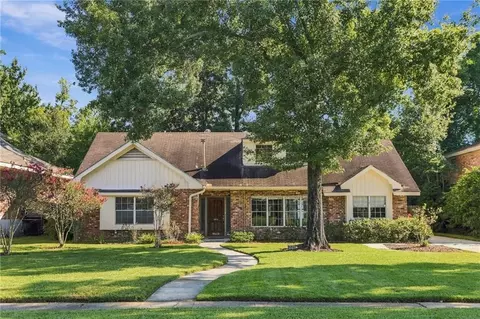 9529 Robin Ln, River Ridge, LA 70123