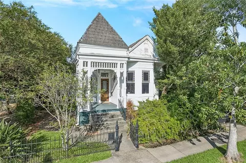 1902 General Pershing St, New Orleans, LA 70115