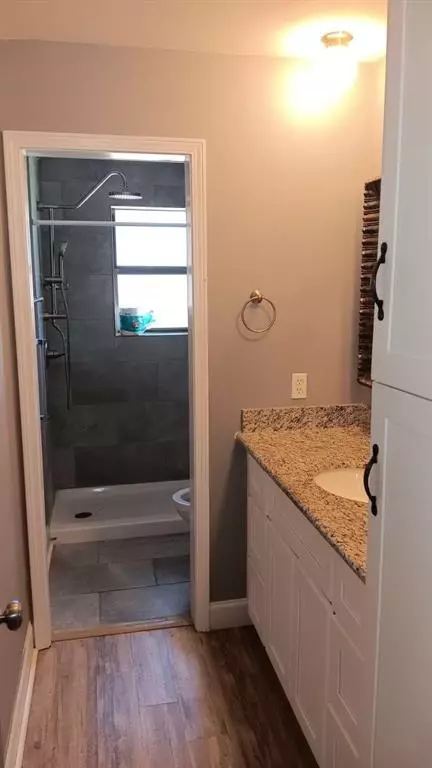Bath - 13045 Heather Dr, Walker, LA 70785 photo 5 of 6