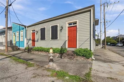 2701 05 St Thomas St, New Orleans, LA 70130