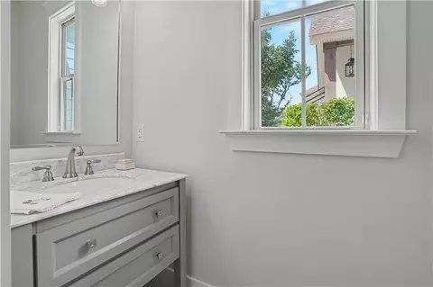 Bath - 4181 Cypress Point Dr, Covington, LA 70433 photo 5 of 5