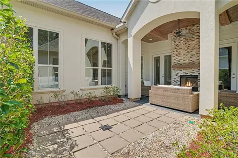 Exterior - 4181 Cypress Point Dr, Covington, LA 70433 photo 4 of 8