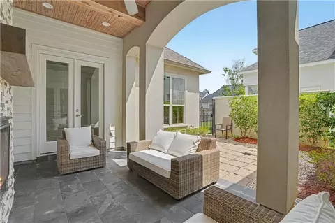 Exterior - 4181 Cypress Point Dr, Covington, LA 70433 photo 3 of 8