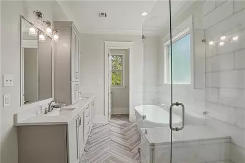Bath - 4181 Cypress Point Dr, Covington, LA 70433 photo 1 of 5