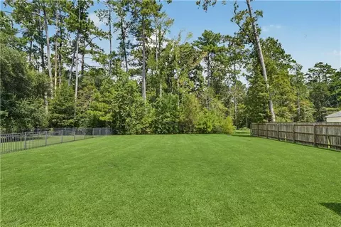 Exterior - 4181 Cypress Point Dr, Covington, LA 70433 photo 8 of 8