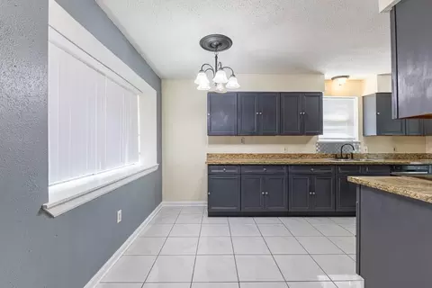 Kitchen - 206 S Queens Dr, Slidell, LA 70458 photo 1 of 2