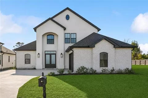 504 Belle Ormond Cir, Destrehan, LA 70047