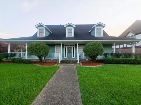 15 Grand Canyon Dr, New Orleans, LA 70131