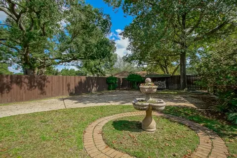 Exterior - 131 Kingston Dr, Slidell, LA 70458 photo 5 of 8