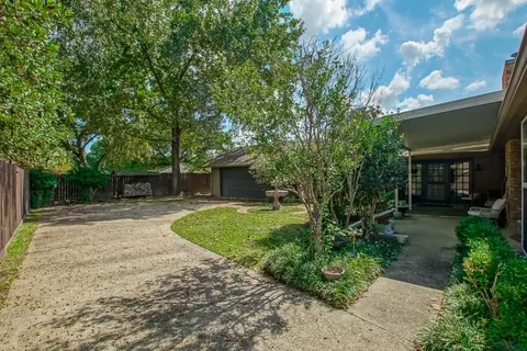 Exterior - 131 Kingston Dr, Slidell, LA 70458 photo 7 of 8
