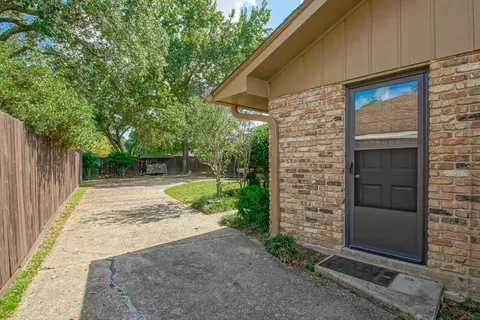 Exterior - 131 Kingston Dr, Slidell, LA 70458 photo 6 of 8