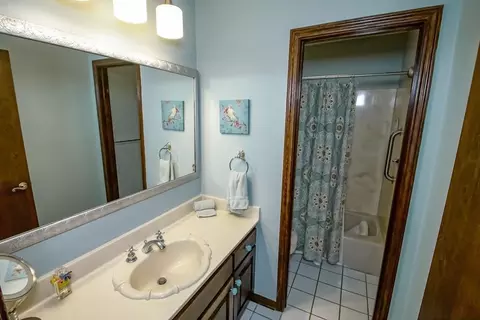Bath - 131 Kingston Dr, Slidell, LA 70458 photo 3 of 3