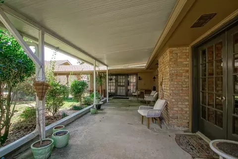 Exterior - 131 Kingston Dr, Slidell, LA 70458 photo 3 of 8