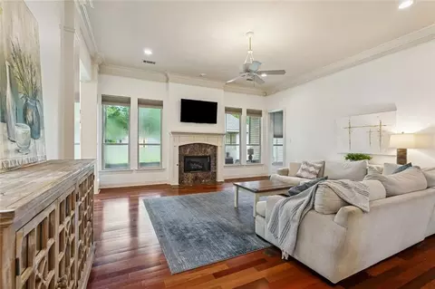 Living - 52 Walnut Pl, Covington, LA 70433 photo 1 of 2