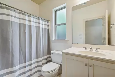 Bath - 52 Walnut Pl, Covington, LA 70433 photo 3 of 3