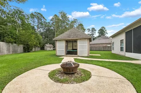 Exterior - 52 Walnut Pl, Covington, LA 70433 photo 2 of 3