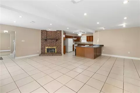 Living - 5000 Willowtree Rd, Marrero, LA 70072 photo 4 of 8