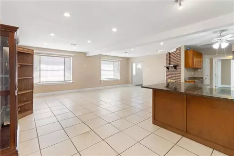 Living - 5000 Willowtree Rd, Marrero, LA 70072 photo 7 of 8