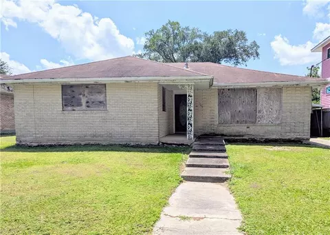 1344 Mithra St, New Orleans, LA 70122