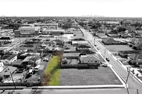 2318 Vienna St, New Orleans, LA 70122