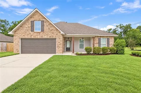 39643 Deer Crossing Dr, Ponchatoula, LA 70454